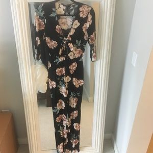 Floral jumpsuit With Cute Tie Bow